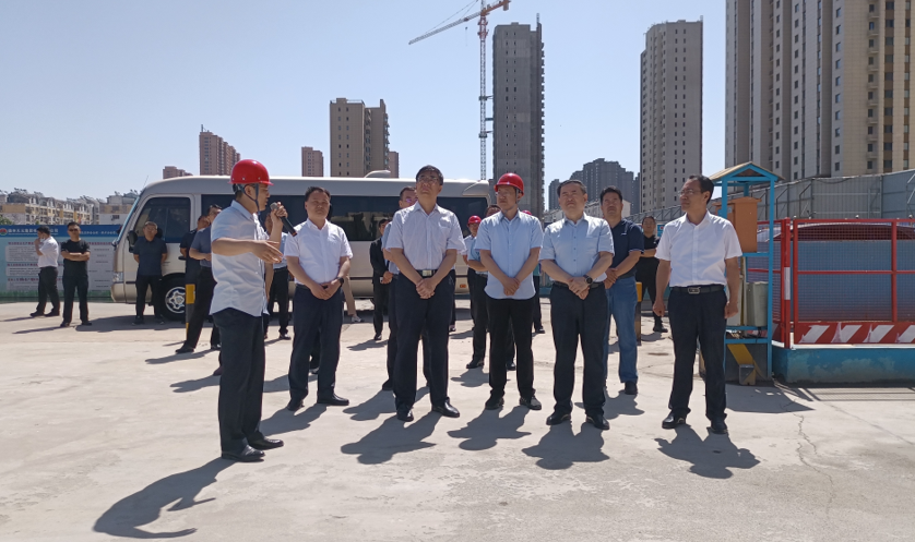 省、市級領(lǐng)導(dǎo)蒞臨昱景蘭庭項目觀摩指導(dǎo)