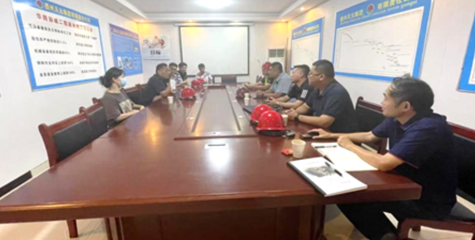 德州市應(yīng)急管理局領(lǐng)導(dǎo)蒞臨華騰御城二期項(xiàng)目開(kāi)展專項(xiàng)檢查