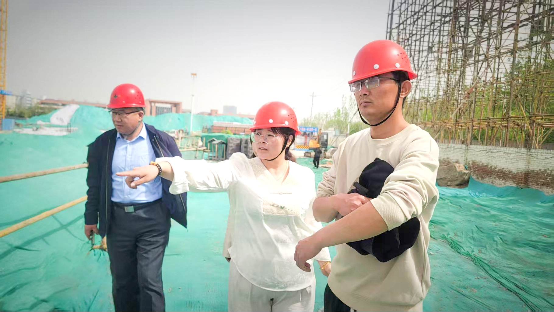 行政管理部賦能一線，扎實開展人物事跡采寫活動