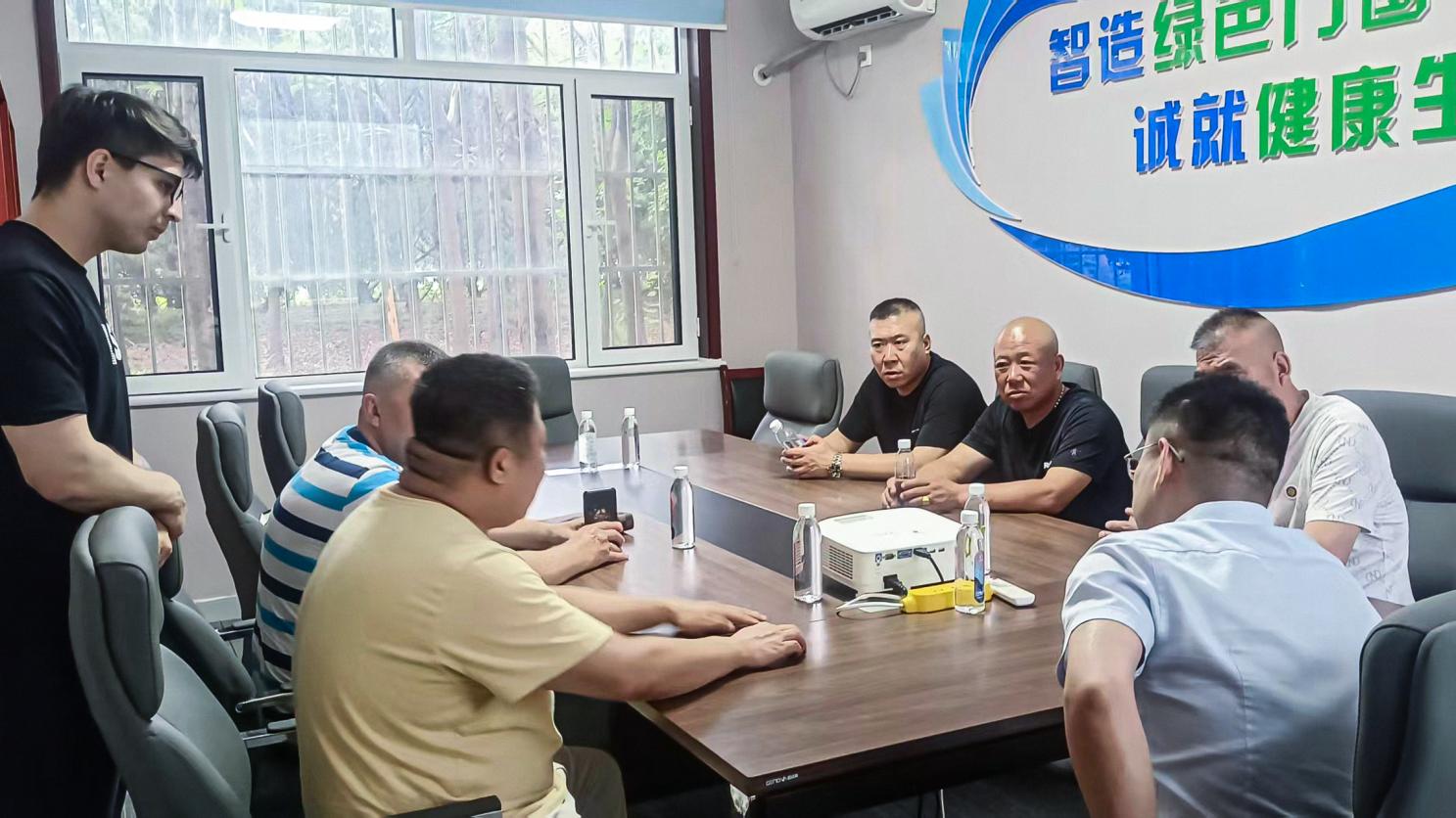 俄羅斯外商深度考察康潤，共商外貿(mào)合作新篇