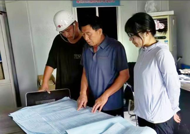 第三建設(shè)公司一位老建筑人的師帶徒傳承接力