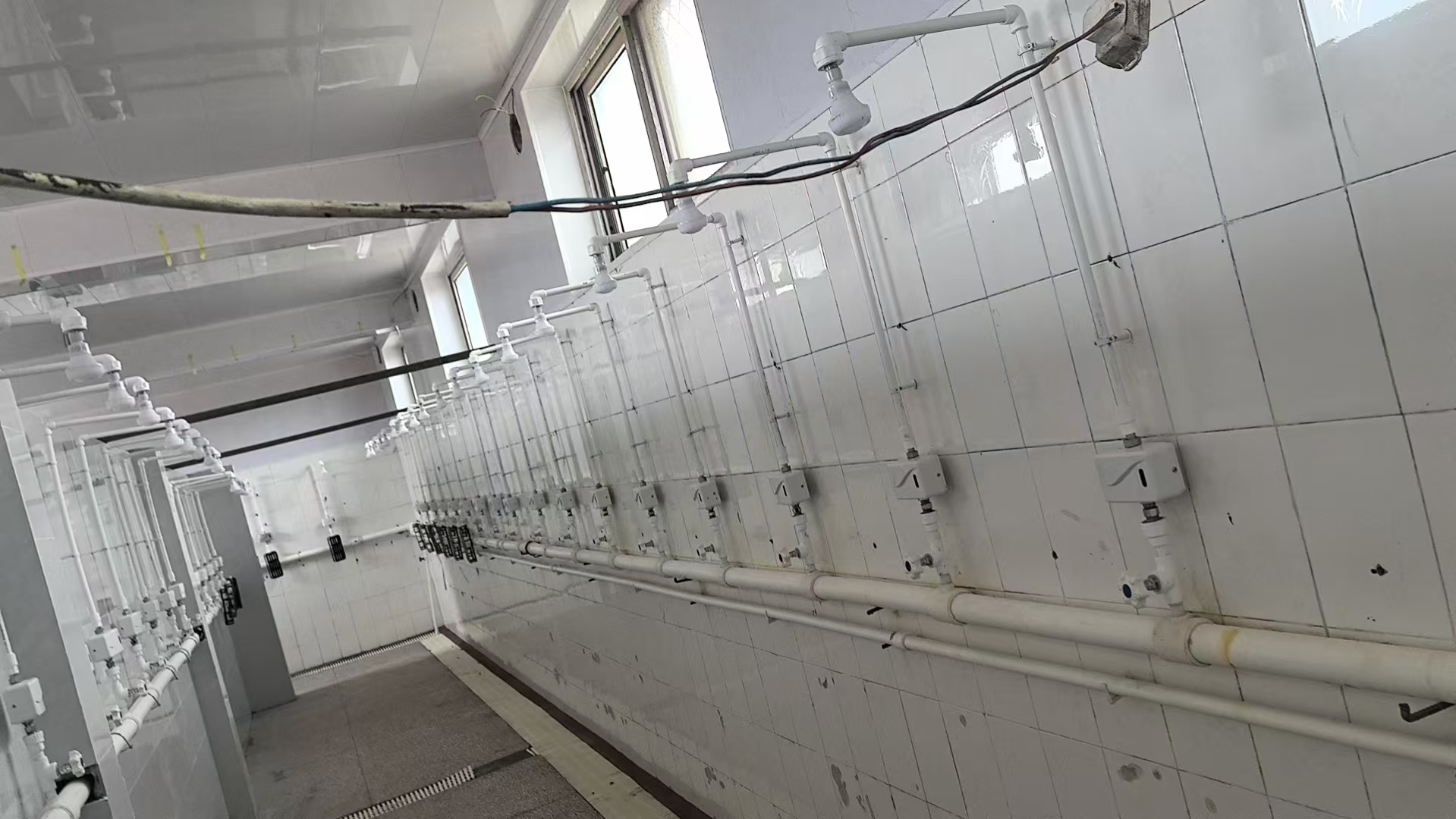 極致服務(wù)、創(chuàng)造價值：大陽公司鄭口一中智能太陽能熱水系統(tǒng)成功運行